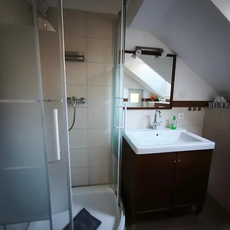Strandparadies 6 *